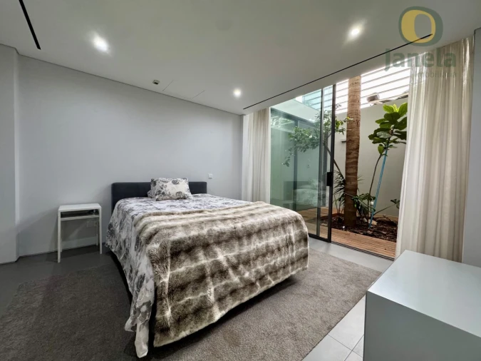 Moradia T4 para Venda em Quarteira Foto 35