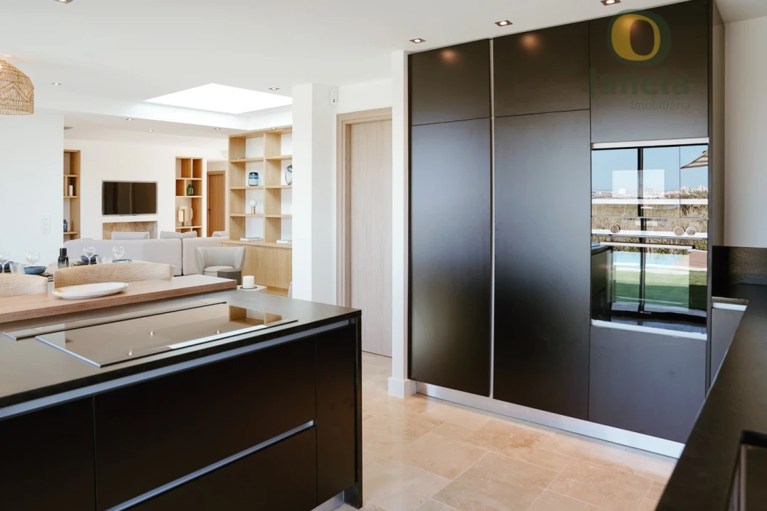 Moradia T4 para Venda em Montenegro Foto 35