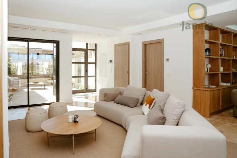 Moradia T4 para Venda em Montenegro Foto 24