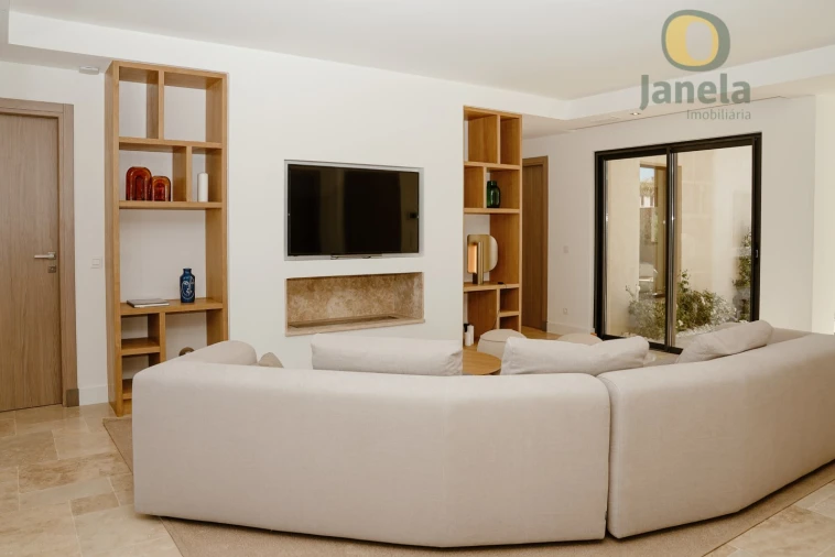 Moradia T4 para Venda em Montenegro Foto 26