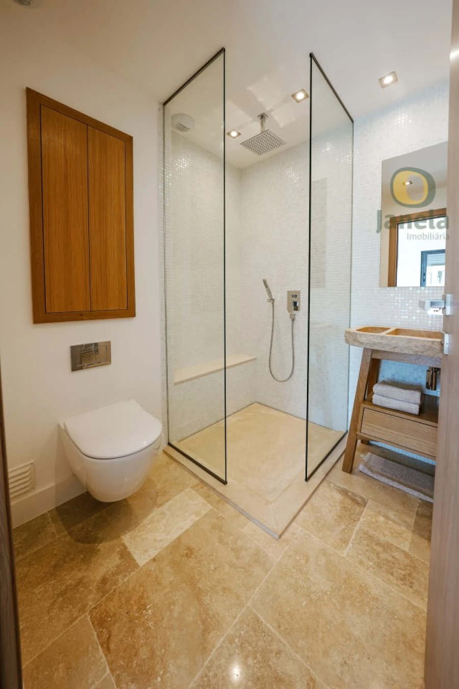 Moradia T4 para Venda em Montenegro Foto 28