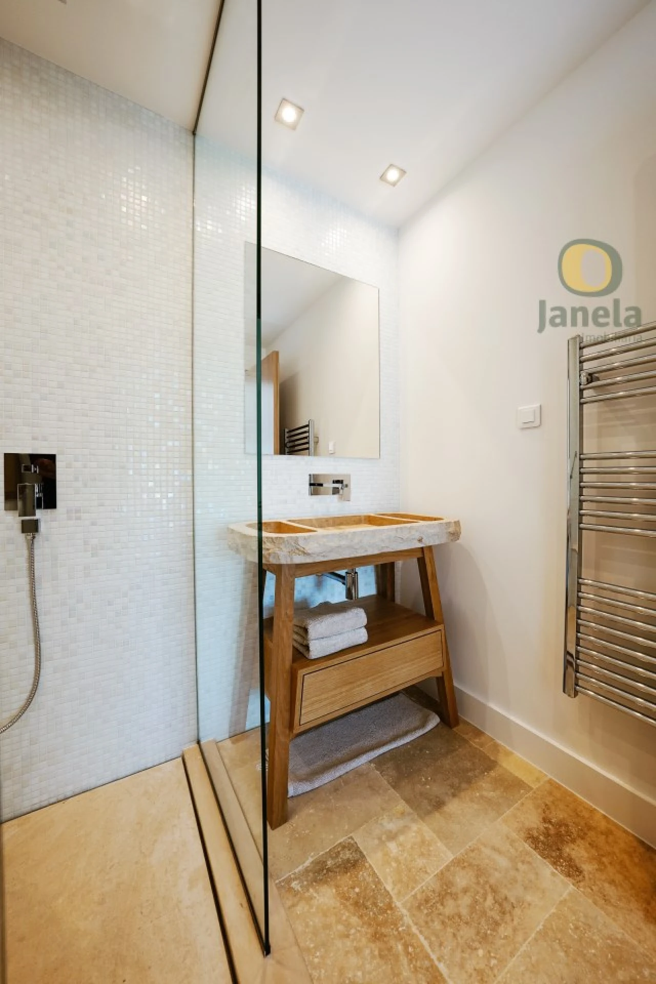 Moradia T5 para Venda em Montenegro Foto 28