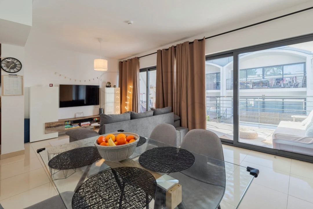 Apartamento T1 para Venda em Quinta do Anjo Foto 2