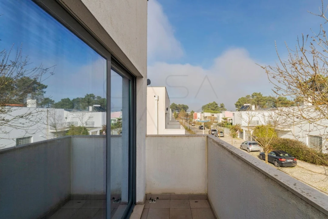 Apartamento T1 para Venda em Quinta do Anjo Foto 17