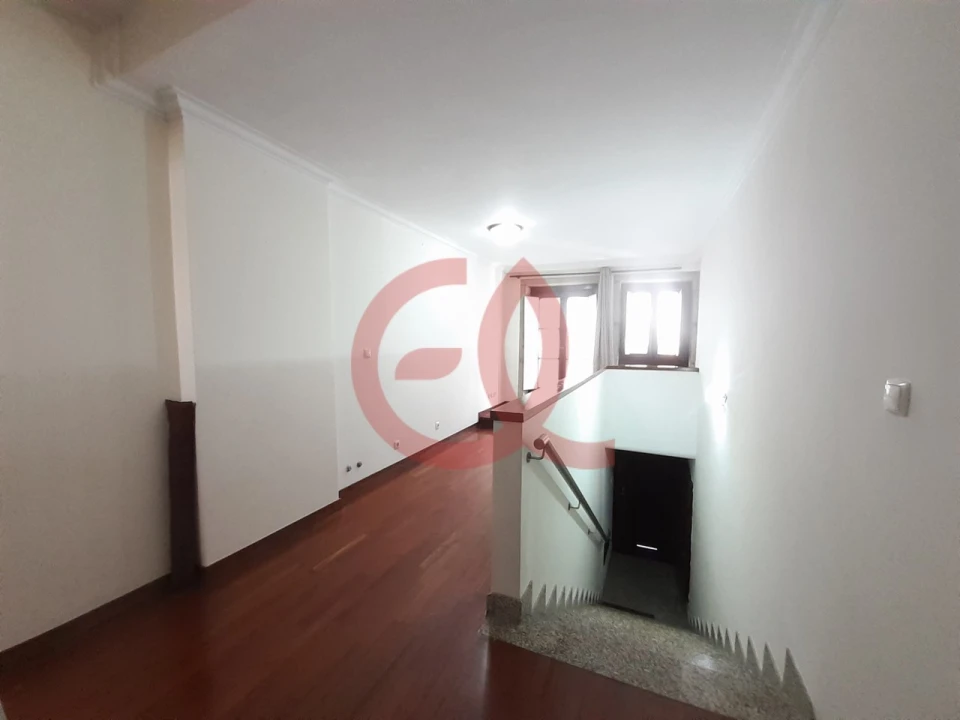 Prédio para Venda em Santa Maria Maior e Monserrate e Meadela Foto 1