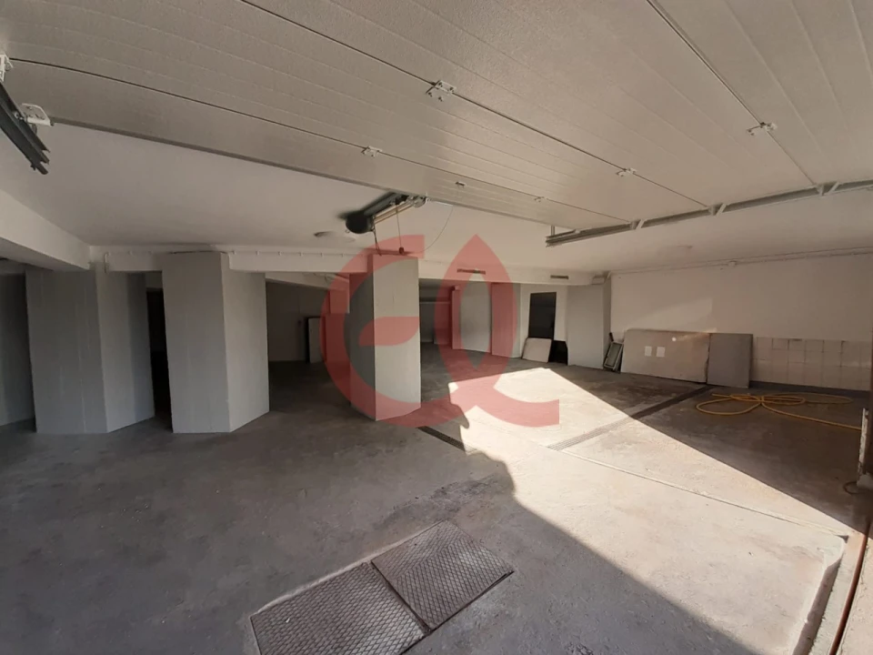 Armazém para Arrendamento em Santa Maria Maior e Monserrate e Meadela Foto 12