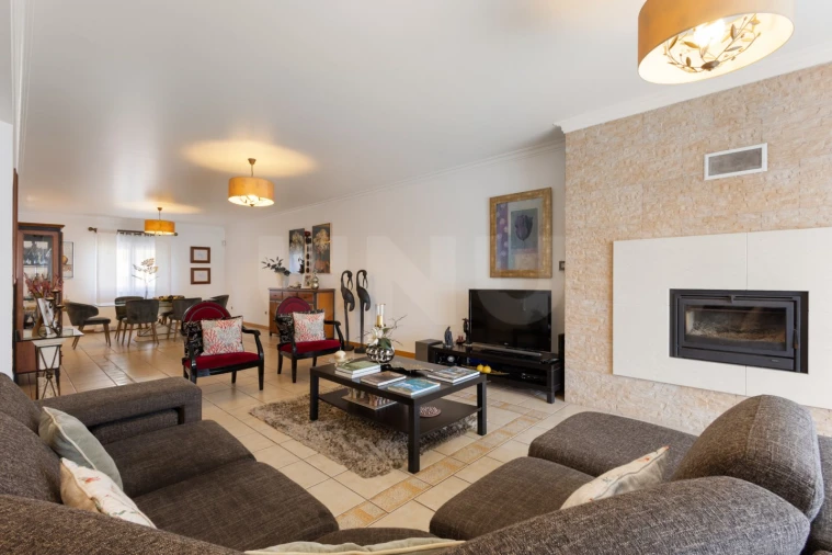 Moradia T3 para Venda em São Pedro da Cadeira Foto 4