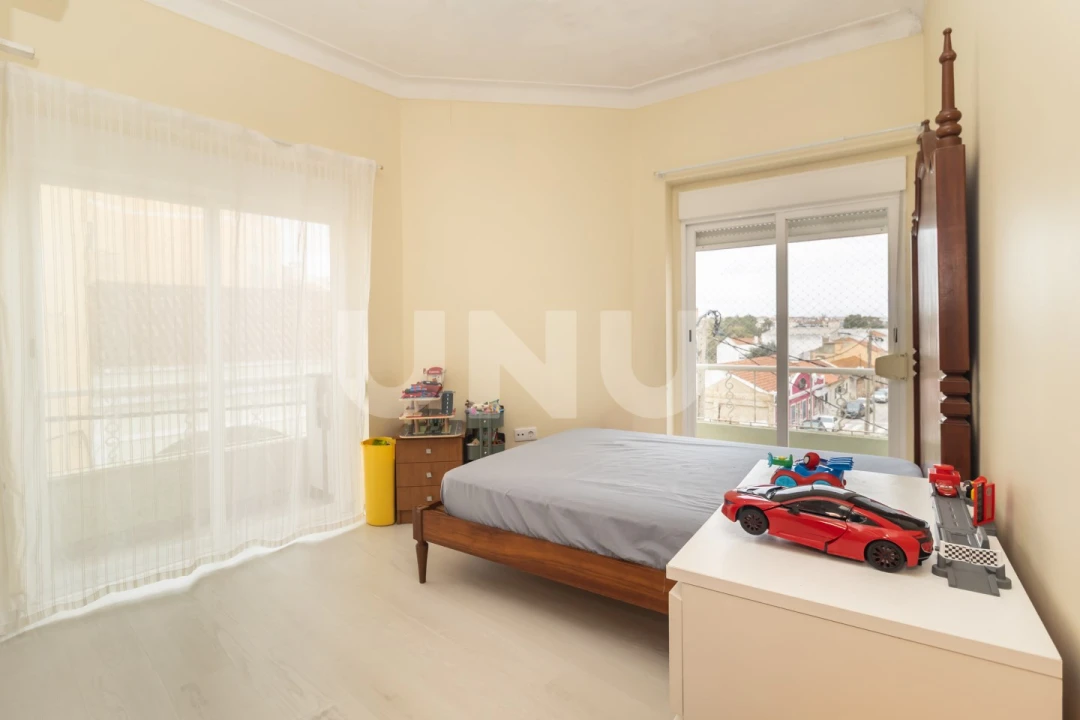 Apartamento T3 para Venda em Seixal, Arrentela e Aldeia de Paio Pires Foto 15