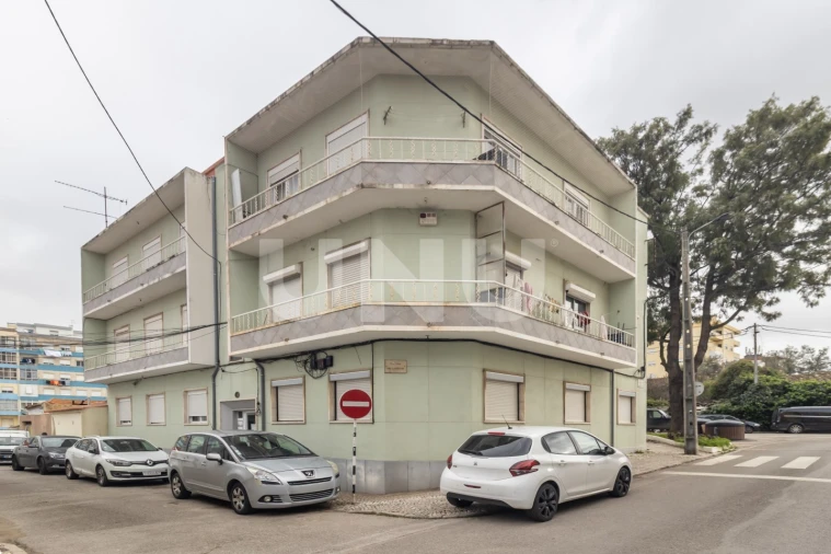 Apartamento T3 para Venda em Seixal, Arrentela e Aldeia de Paio Pires Foto 39