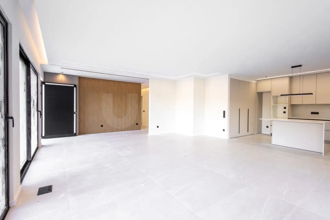 Moradia T3 para Venda em Alvorninha Foto 4