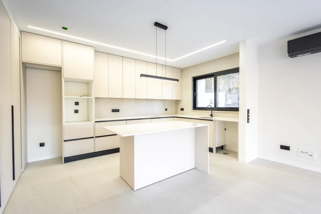 Moradia T3 para Venda em Alvorninha Foto 8