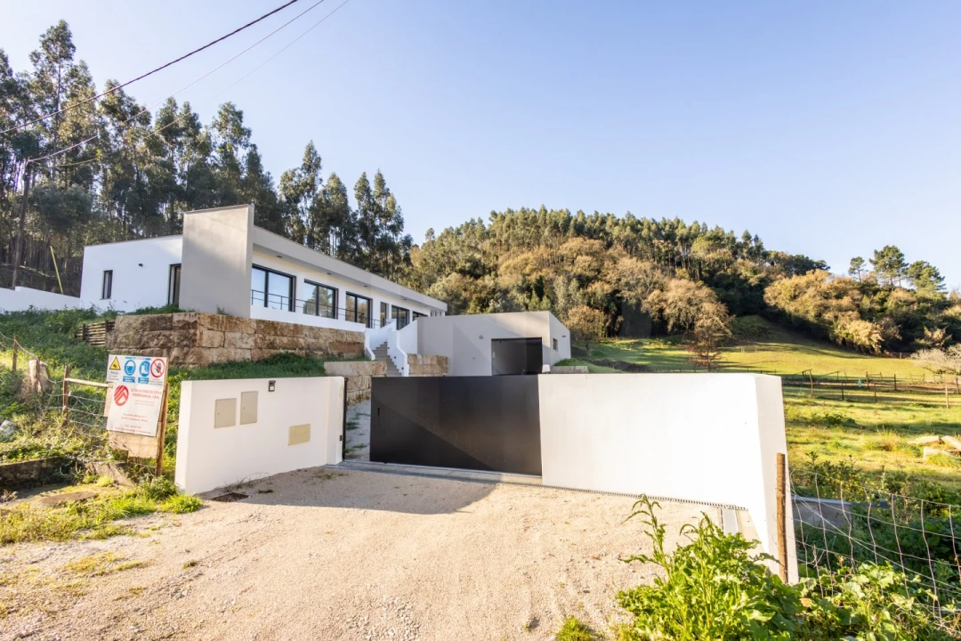 Moradia T3 para Venda em Alvorninha Foto 37