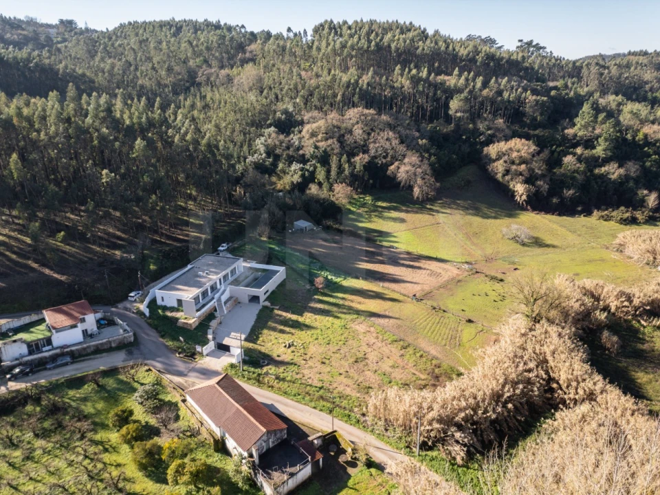 Moradia T3 para Venda em Alvorninha Foto 38