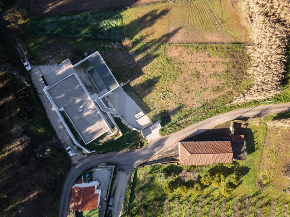 Moradia T3 para Venda em Alvorninha Foto 40