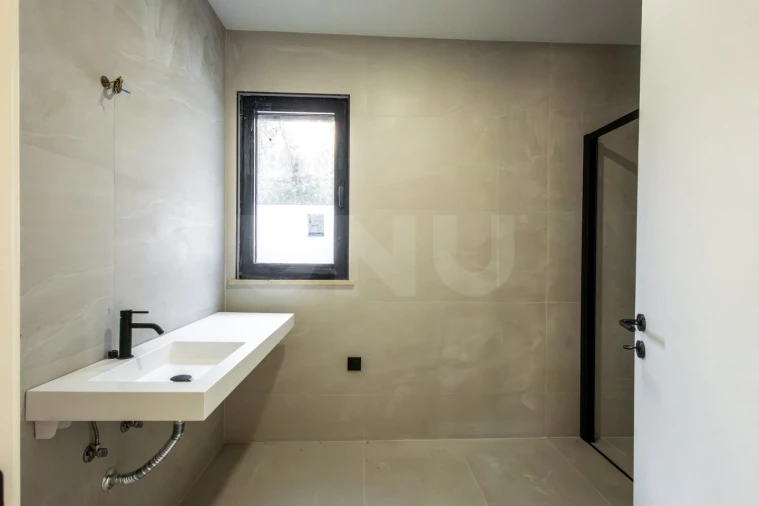 Moradia T3 para Venda em Alvorninha Foto 27