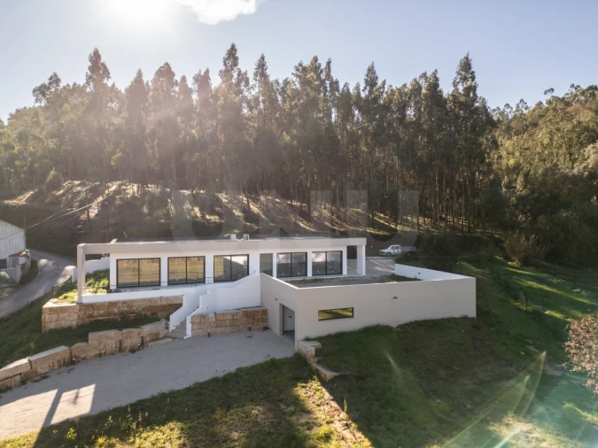 Moradia T3 para Venda em Alvorninha Foto 33