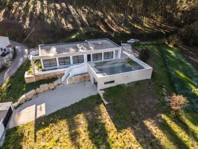 Moradia T3 para Venda em Alvorninha Foto 34