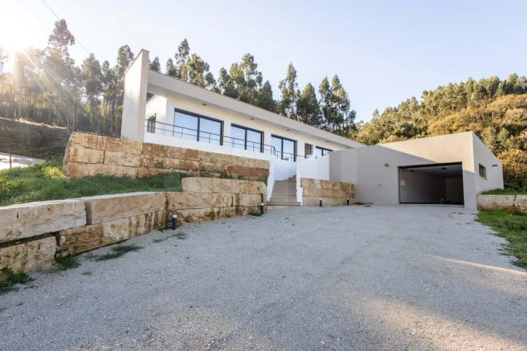 Moradia T3 para Venda em Alvorninha Foto 36