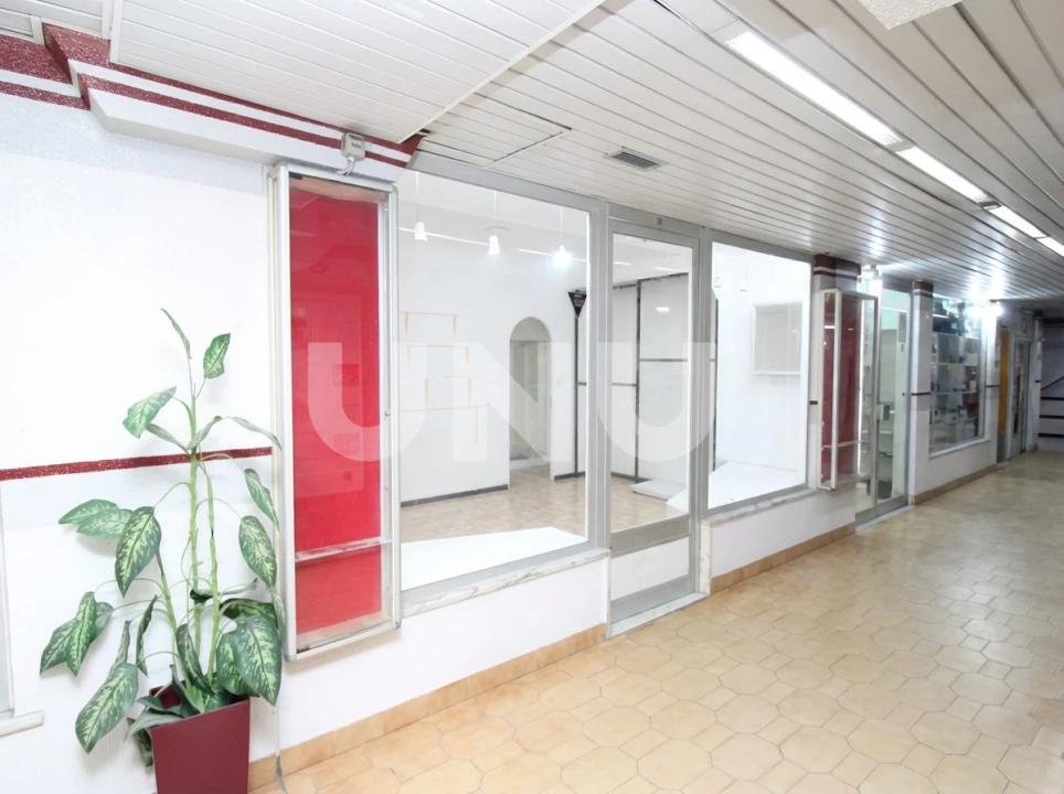 Loja para Venda em Vila Franca de Xira Foto 3