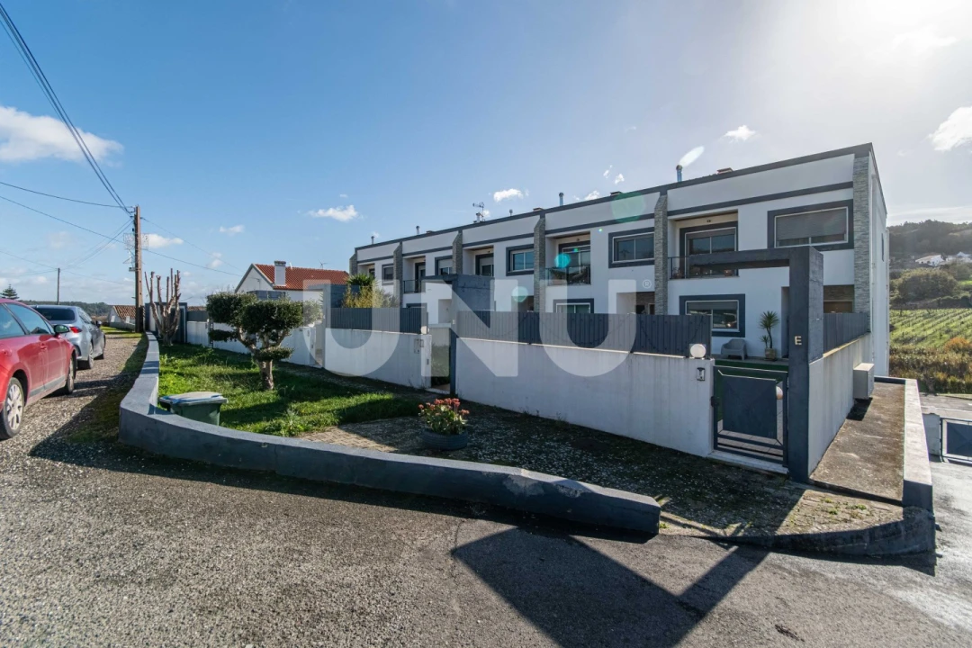 Moradia T3 para Venda em Carnota Foto 1