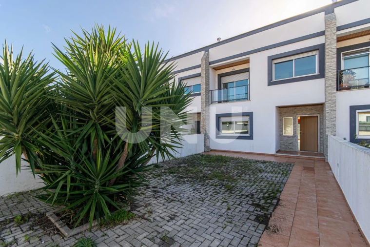 Moradia T3 para Venda em Carnota Foto 2