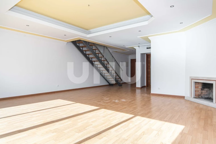 Moradia T3 para Venda em Carnota Foto 6