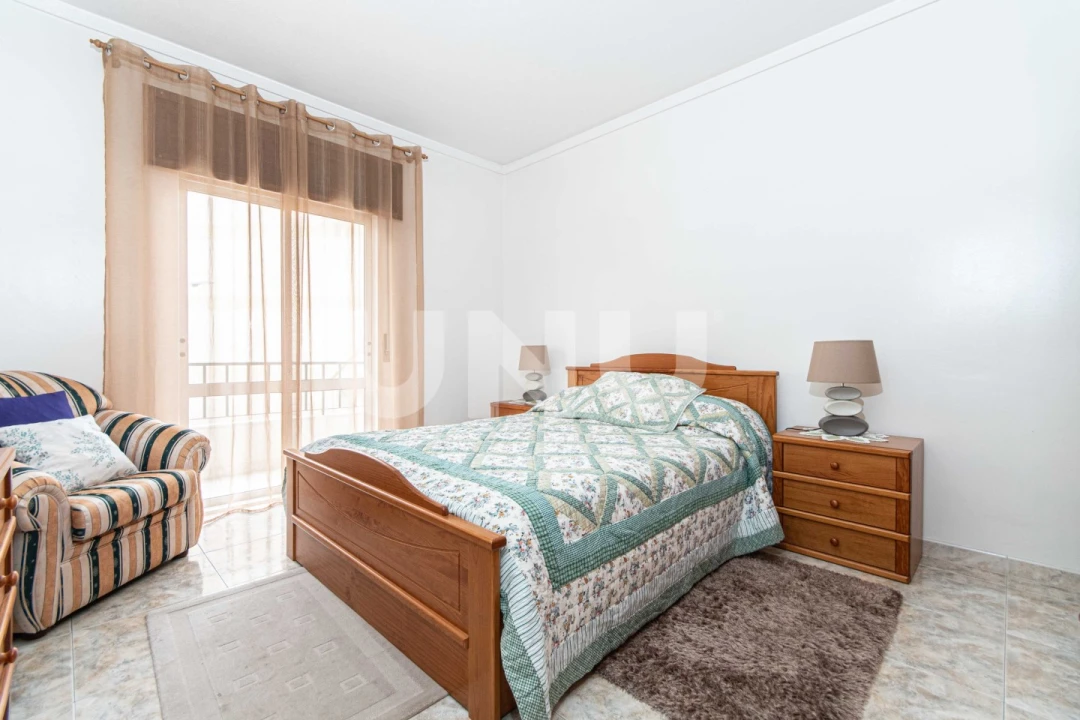 Apartamento T2 para Venda em Vila Franca de Xira Foto 13