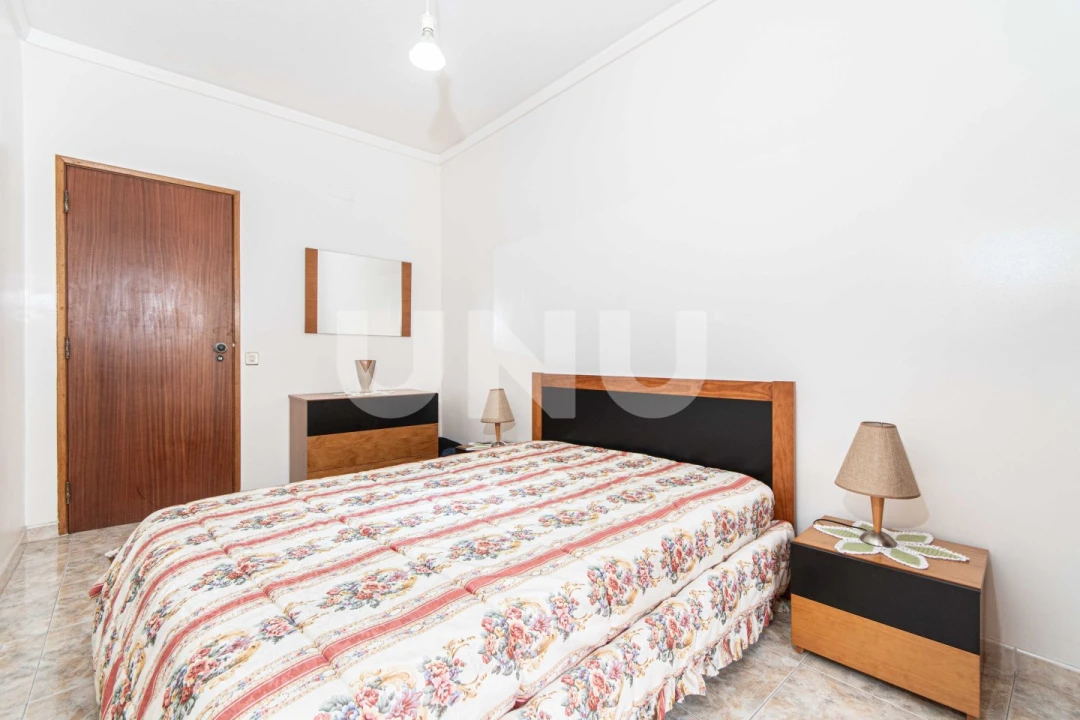 Apartamento T2 para Venda em Vila Franca de Xira Foto 17