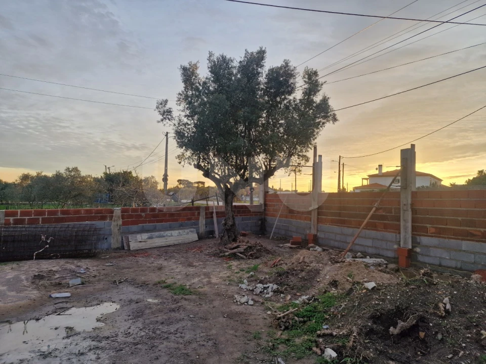 Moradia T4 para Venda em Sarilhos Grandes Foto 21