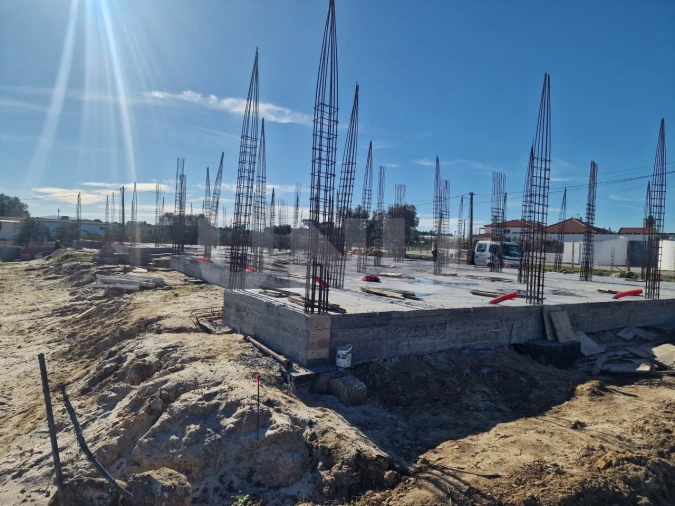 Moradia T4 para Venda em Sarilhos Grandes Foto 17