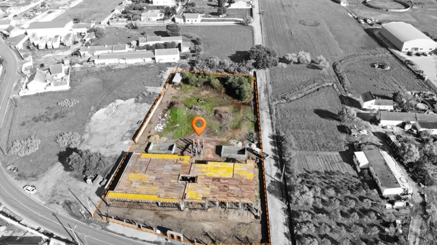 Moradia T4 para Venda em Sarilhos Grandes Foto 24