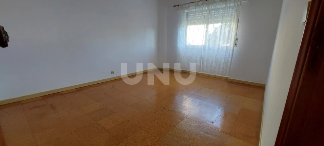 Apartamento T2 para Venda em Seixal, Arrentela e Aldeia de Paio Pires Foto 3