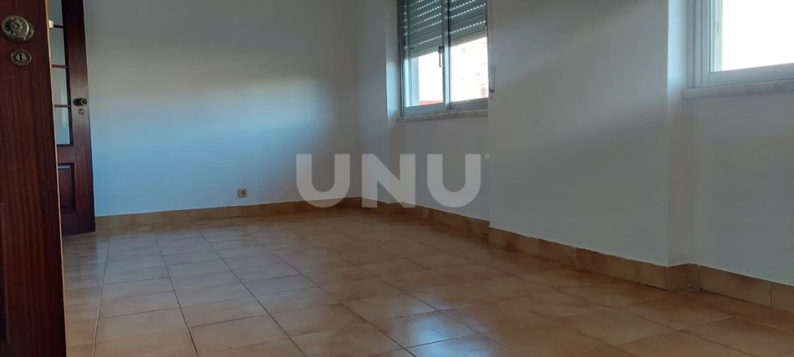 Apartamento T2 para Venda em Seixal, Arrentela e Aldeia de Paio Pires Foto 13