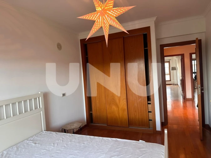 Apartamento T2 para Arrendamento em Algés, Linda-A-Velha e Cruz Quebrada-Dafundo Foto 11