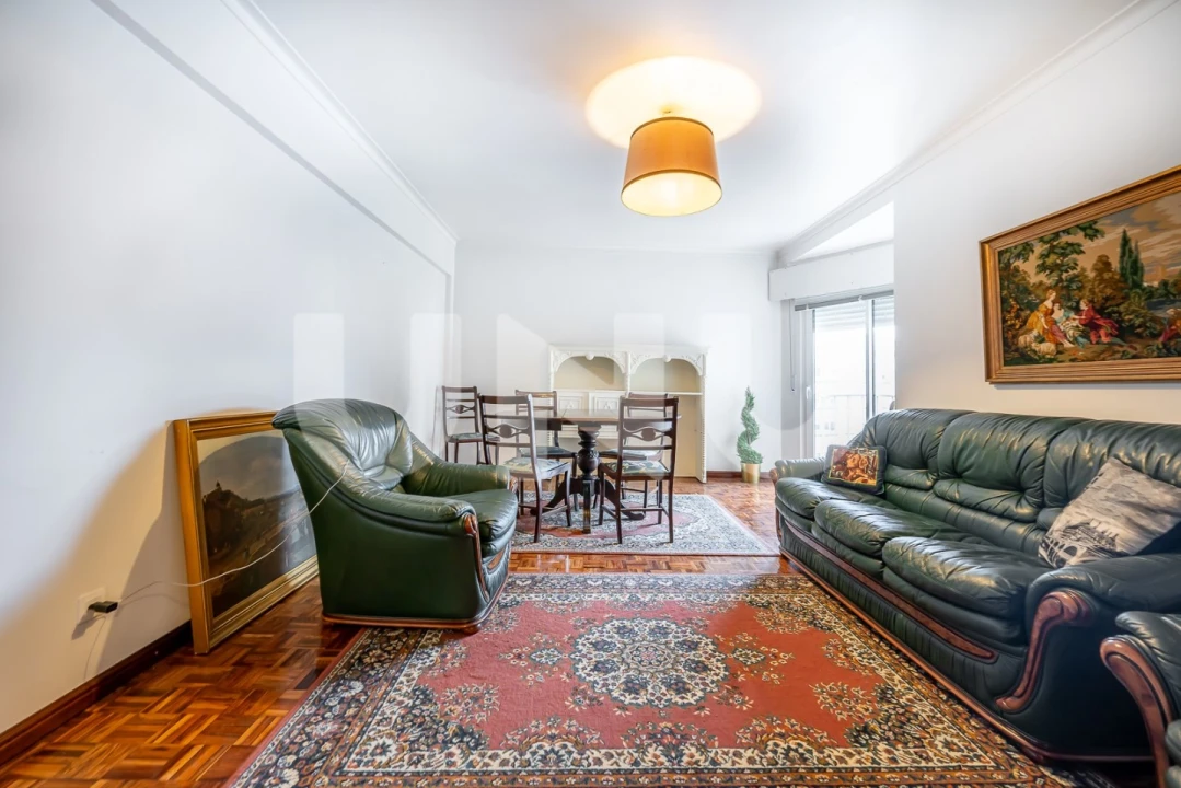 Apartamento T2 para Venda em Algés, Linda-A-Velha e Cruz Quebrada-Dafundo Foto 3