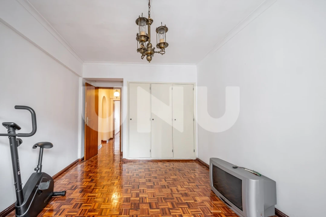 Apartamento T2 para Venda em Algés, Linda-A-Velha e Cruz Quebrada-Dafundo Foto 14