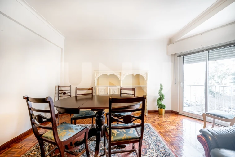 Apartamento T2 para Venda em Algés, Linda-A-Velha e Cruz Quebrada-Dafundo Foto 4