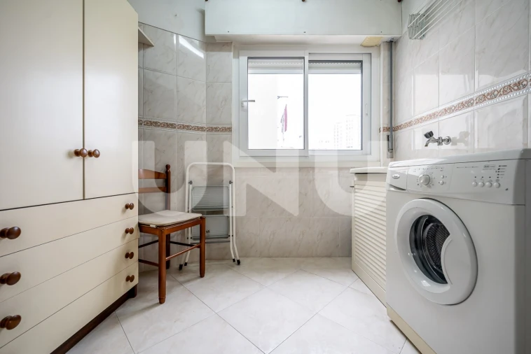 Apartamento T2 para Venda em Algés, Linda-A-Velha e Cruz Quebrada-Dafundo Foto 8