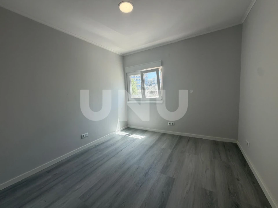 Apartamento T3 para Venda em Laranjeiro e Feijó Foto 5