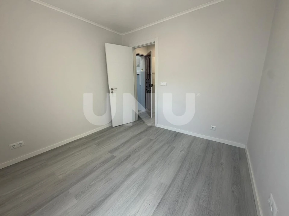 Apartamento T3 para Venda em Laranjeiro e Feijó Foto 6