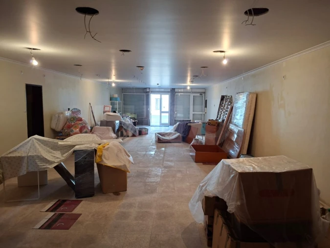 Loja para Venda em Dois Portos e Runa Foto 4