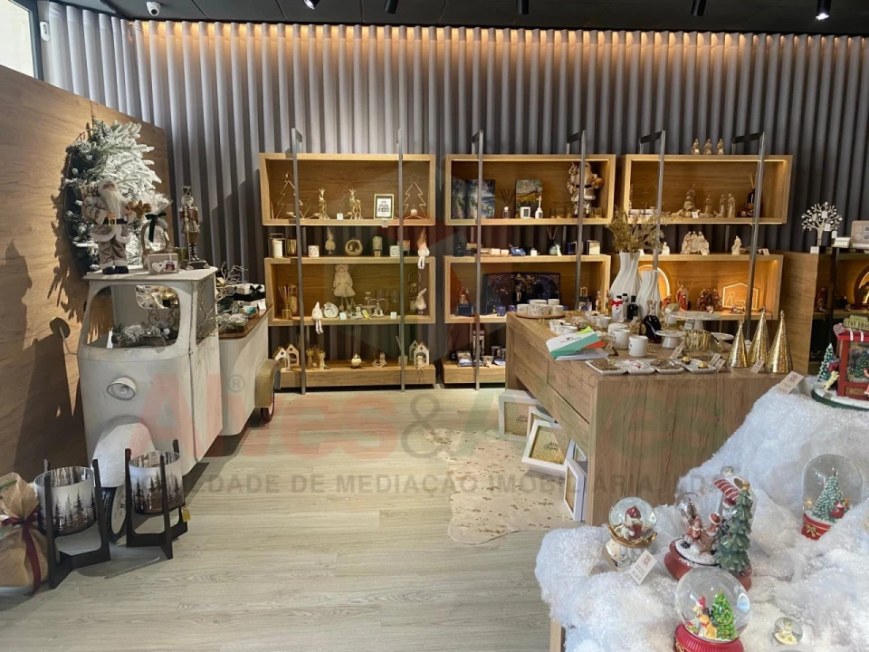 Loja para Arrendamento em Cidade da Maia Foto 4