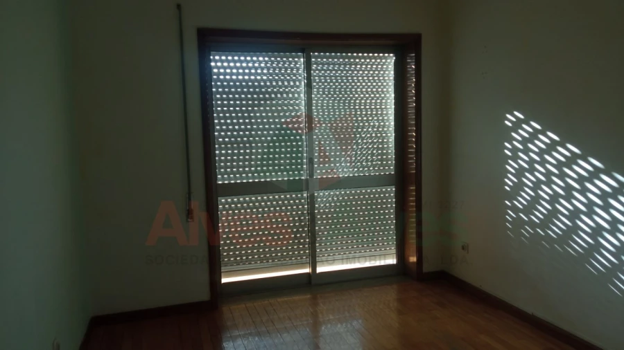 Apartamento T2 para Venda em Cidade da Maia Foto 4