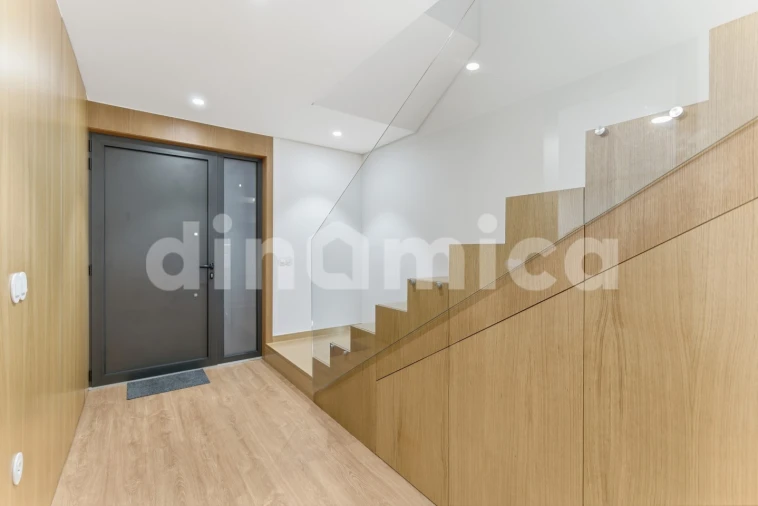 Moradia T3 para Venda em Antas e Abade de Vermoim Foto 7