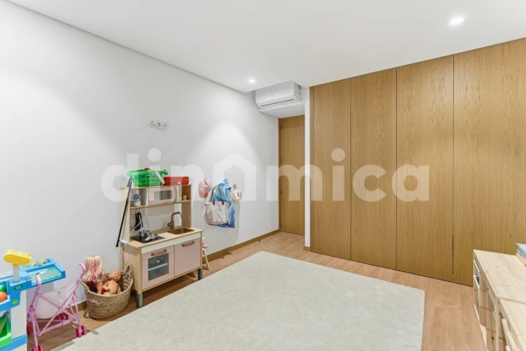 Moradia T3 para Venda em Antas e Abade de Vermoim Foto 18