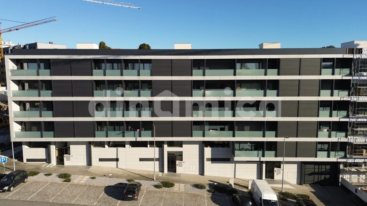 Apartamento T2 para Venda em Azurem Foto 1