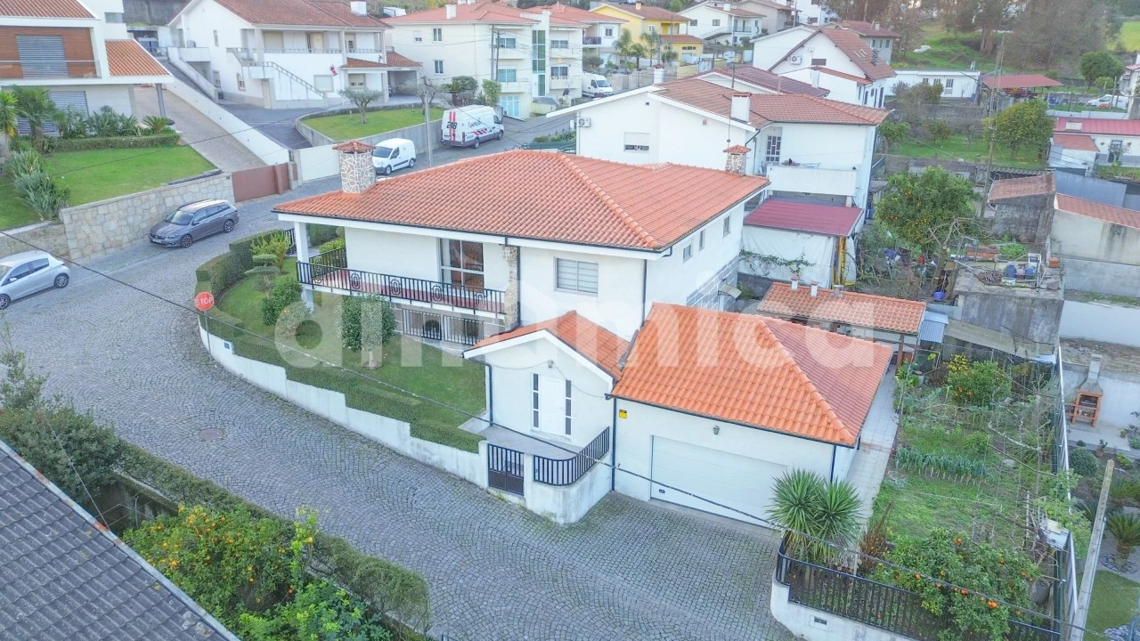 Moradia T4 para Venda em Oliveira (São Mateus) Foto 3