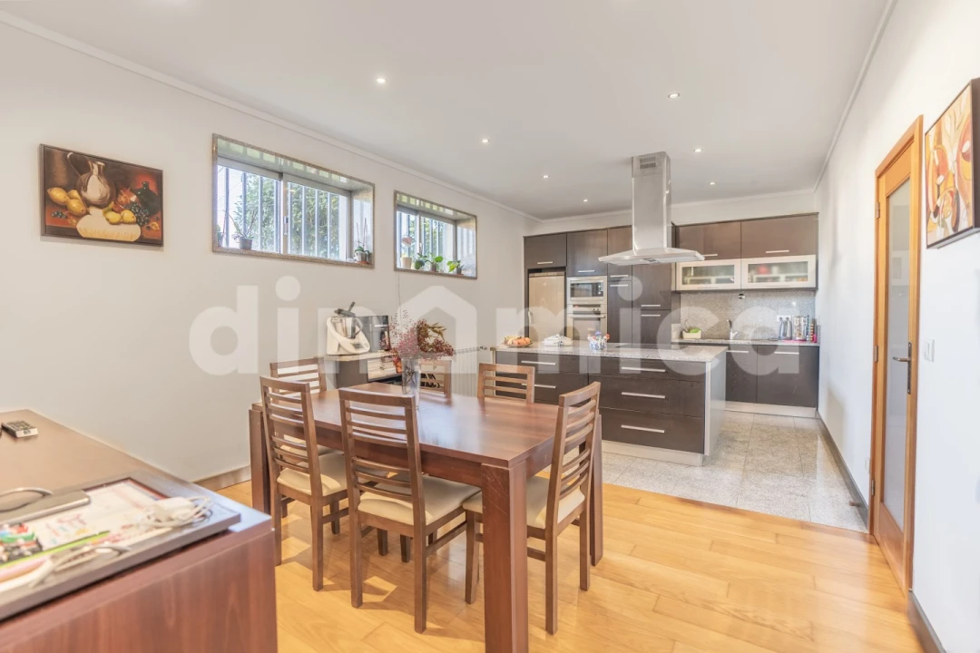 Moradia T4 para Venda em Oliveira (São Mateus) Foto 8