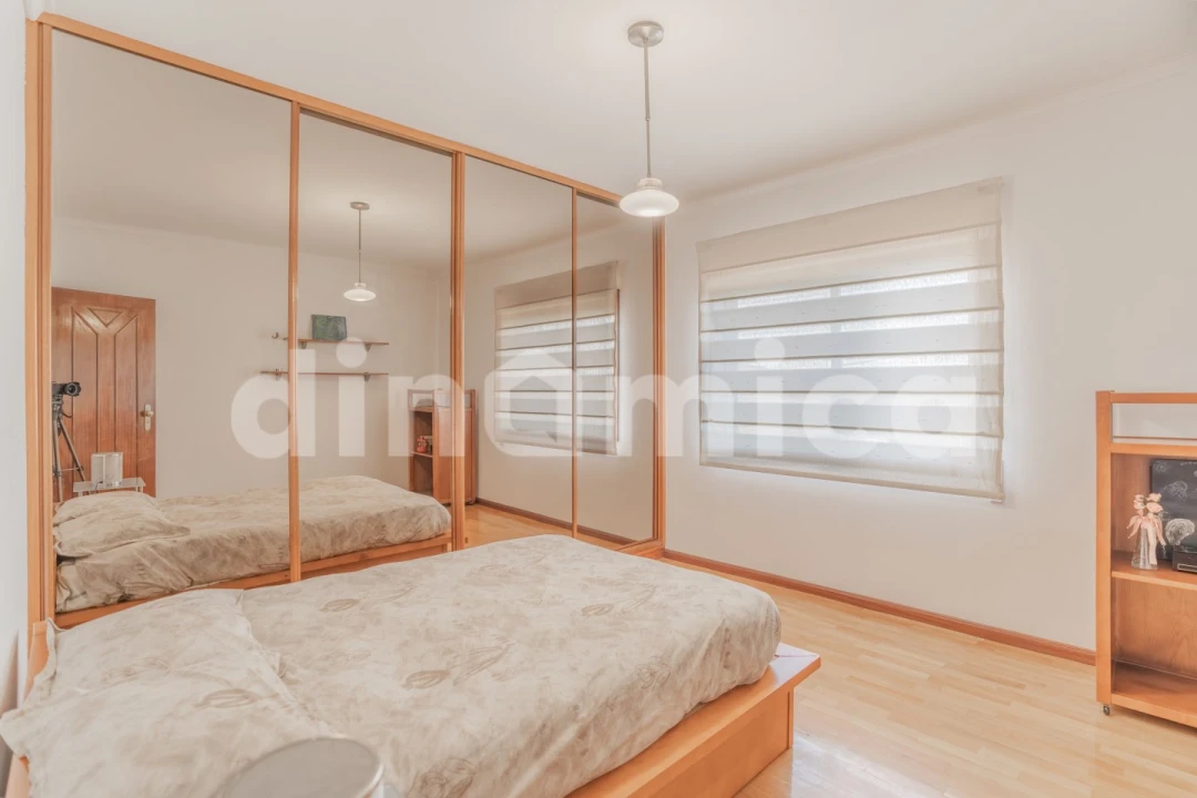 Moradia T4 para Venda em Oliveira (São Mateus) Foto 22