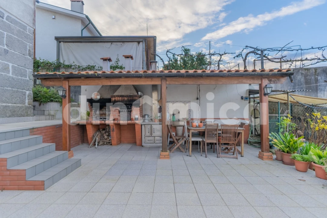 Moradia T4 para Venda em Oliveira (São Mateus) Foto 29